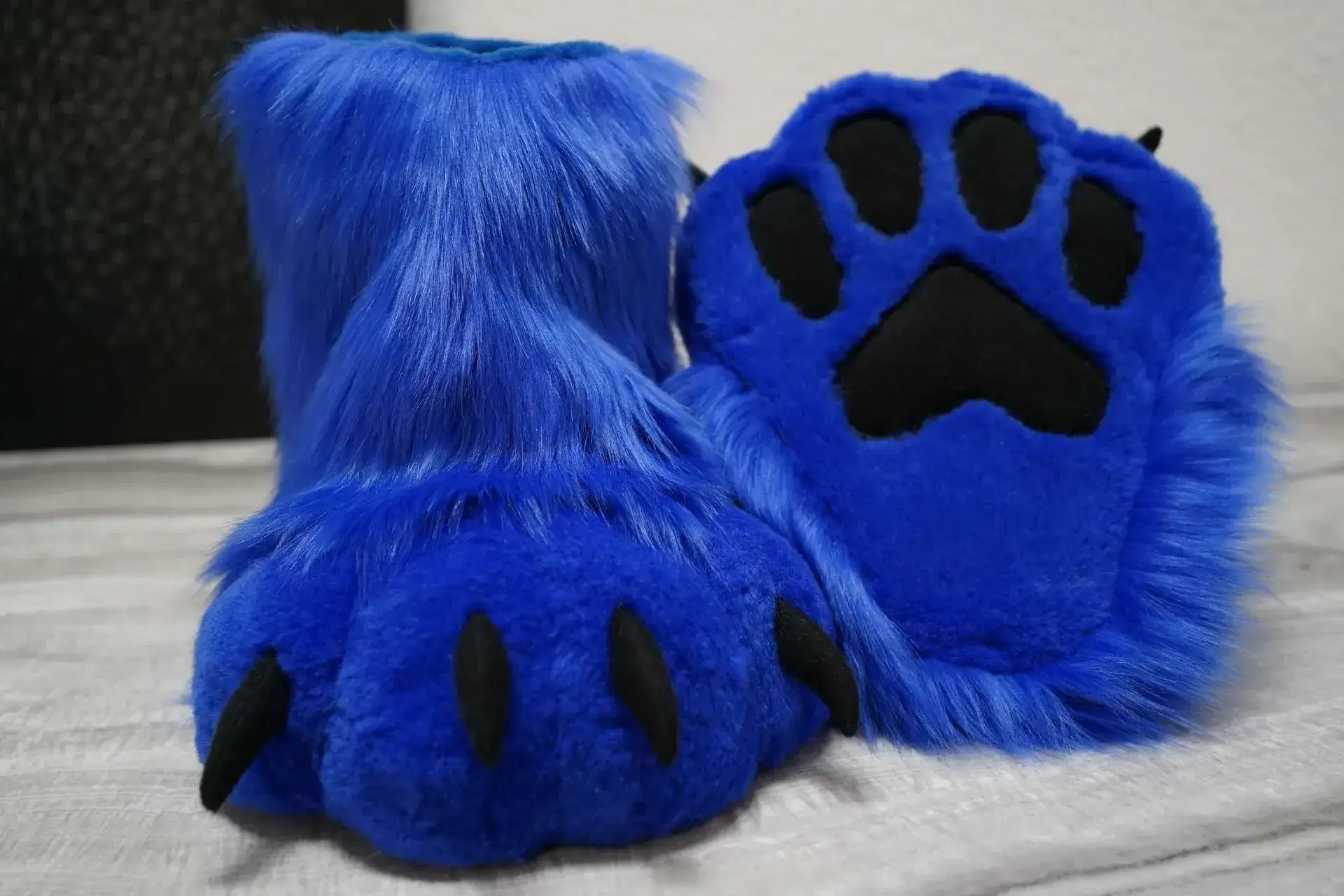 Handmade custom indoor fursuit feetpaws, fully lined, by Arget & Lazuli