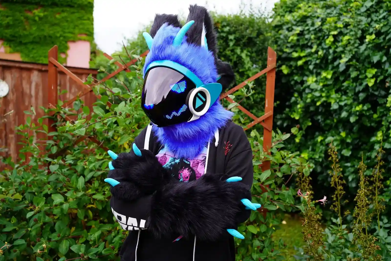 Hunter Protogen fursuit, alternate angle by Arget & Lazuli